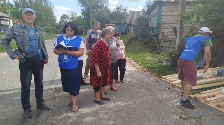 Благодійники надали допомогу жителям Берези після авіаудару
