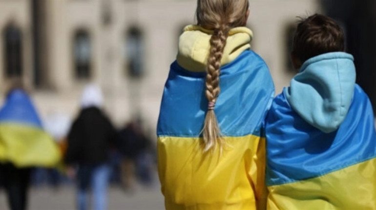 З тимчасово окупованої Херсонщини повернули дві родини з дітьми
