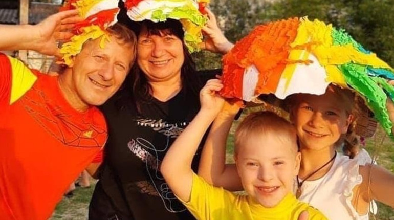 «Можна сидіти й плакати, а можна жити»: як жінка з Херсонщини захищає права дітей з інвалідністю