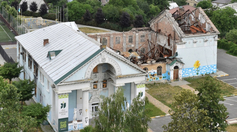 Ремонтів не буде. На окупованій Луганщині розпочали "оптимізацію" закладів культури