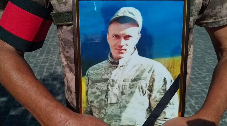 У Сумах в останню путь провели захисника з Глухівщини Андрія Ребенка
