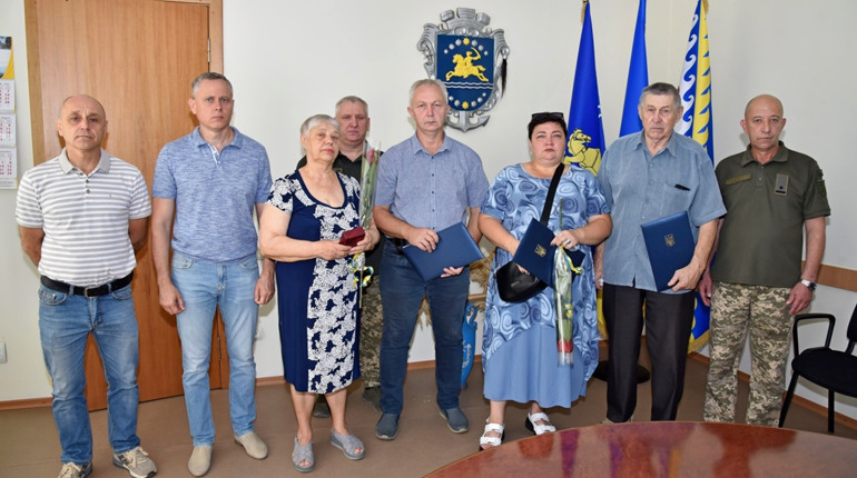 У Нікополі вручили державні нагороди п'ятьом військовослужбовцям, четверо з яких — посмертно