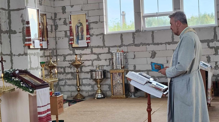 У храмі Святого Архистратига Божого Михаїла ПЦУ у Первомайську щосереди моляться за ЗСУ та Перемогу
