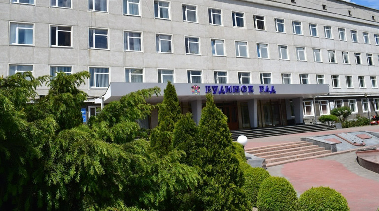 Сесія: відзначення загиблих Героїв та підтримка постраждалих від російської агресії