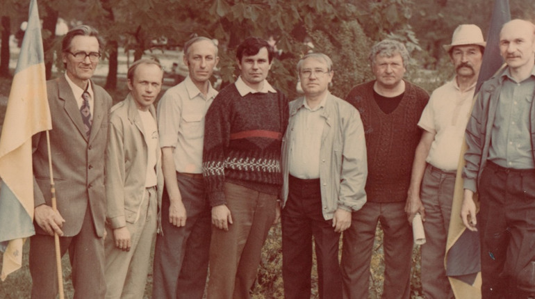 Перший піднятий жовто-блакитний прапор у Гадячі зірвали