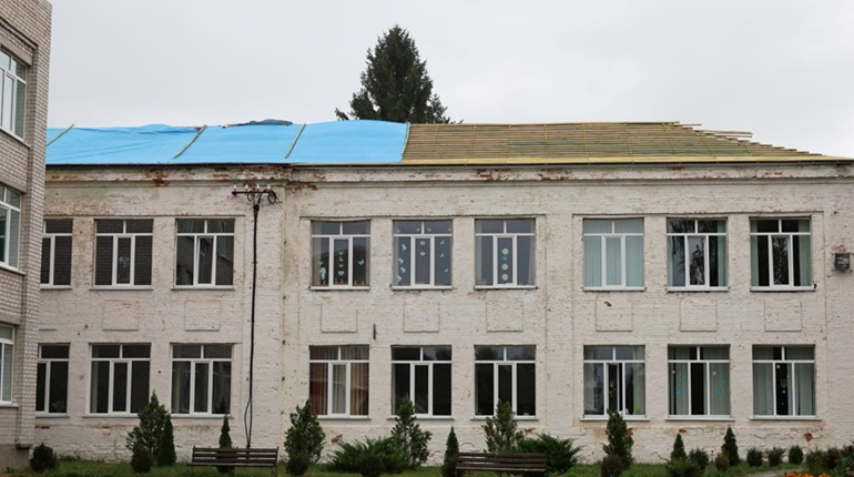 Як у Звягелі оновлюють школи та підвищують безпеку дітей