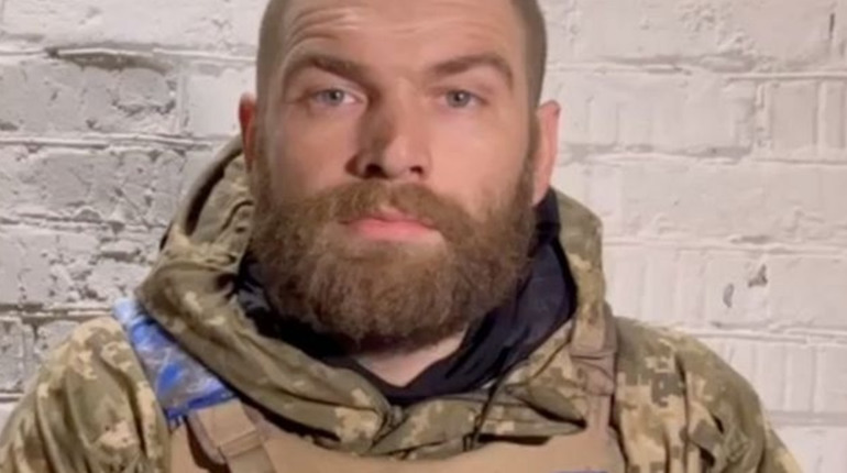 Командир морпіхів Сергій Волинський з Полтави ініціював прапора для полонених і загиблих