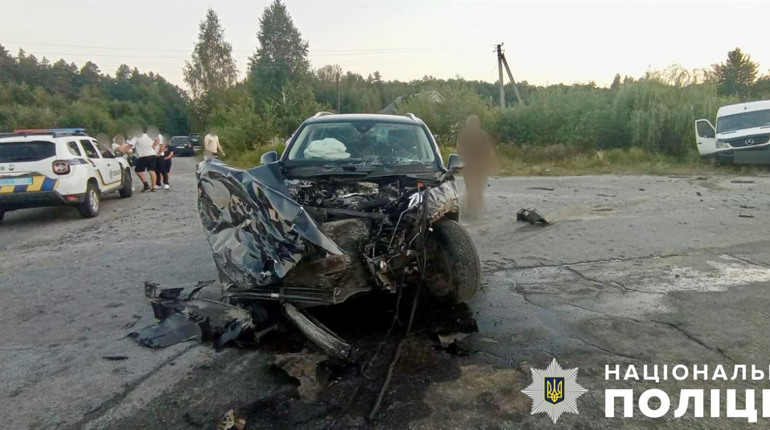 Рейсовий автобус потрапив у ДТП: постраждали мешканці Звягельщини