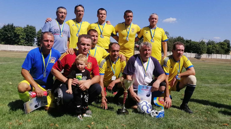 Долинська команда ветеранів футболу виграла чемпіонат обласного рівня