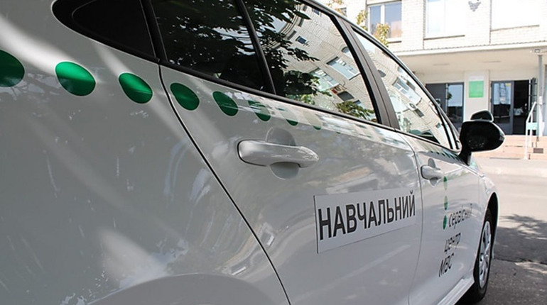Кандидати можуть самі обрати авто для практичного іспиту в сервісному центрі МВС Полтавщини