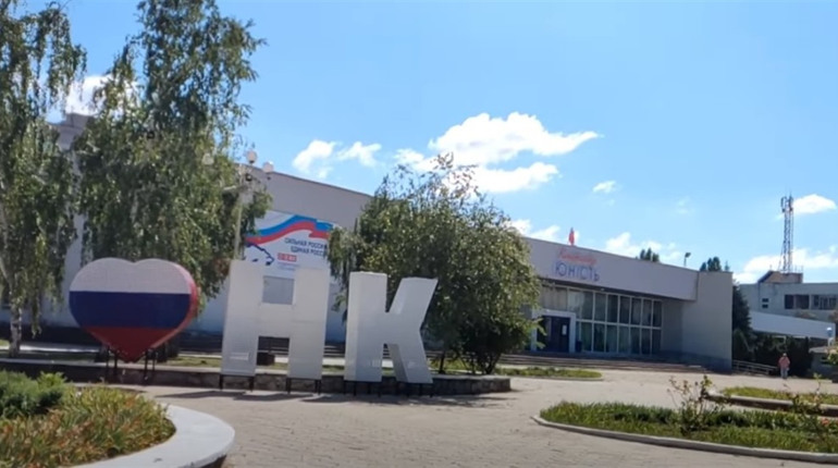 У Нову Каховку приїжджають строковики з Криму