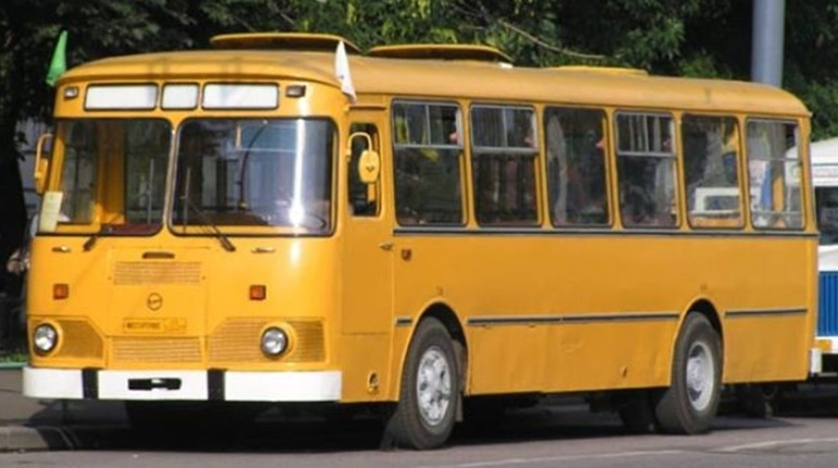 На Луганщині скаржаться на нестабільну роботу автобусів. В якому місті окупанти недогодили "ждунам"