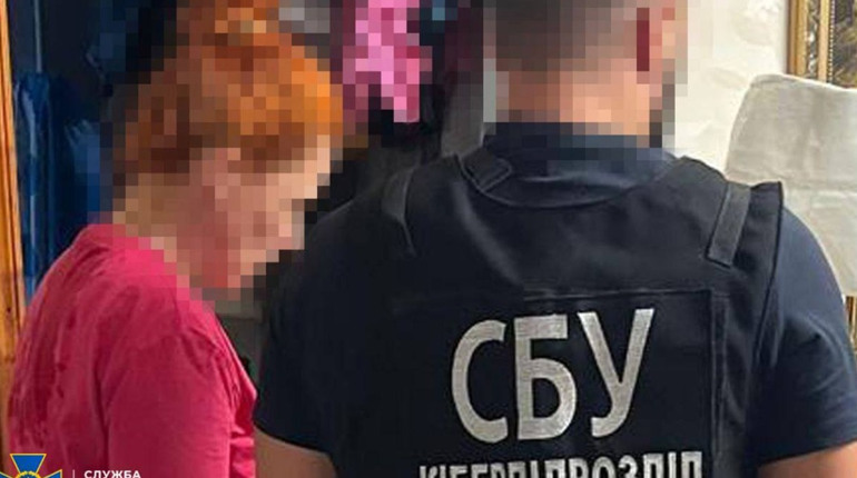 Бухгалтерка одеського заводу коригувала ракетні удари по Одесі