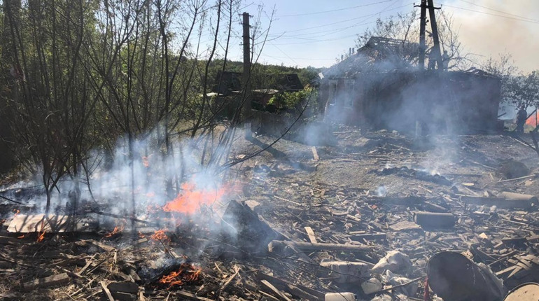 На Сумщині у власному будинку загинула жінка через атку КАБів, ще чотири людини поранено