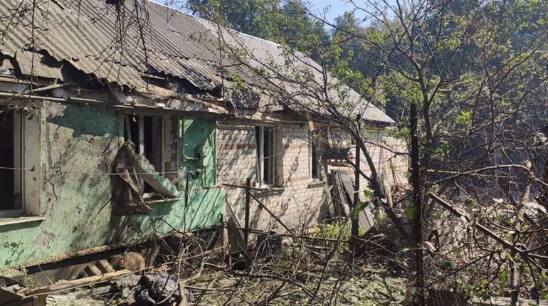 Дім родини з Глухова вдруге потрапив під обстріл «градів» рф