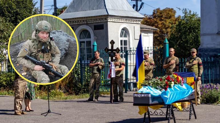 Через понад рік після загибелі в Глухові поховали військового Олексія Руденка