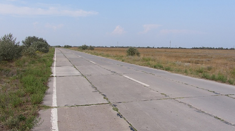 Окупанти тимчасово перекриють дорогу Генічеськ-Стрілкове. У чому причина