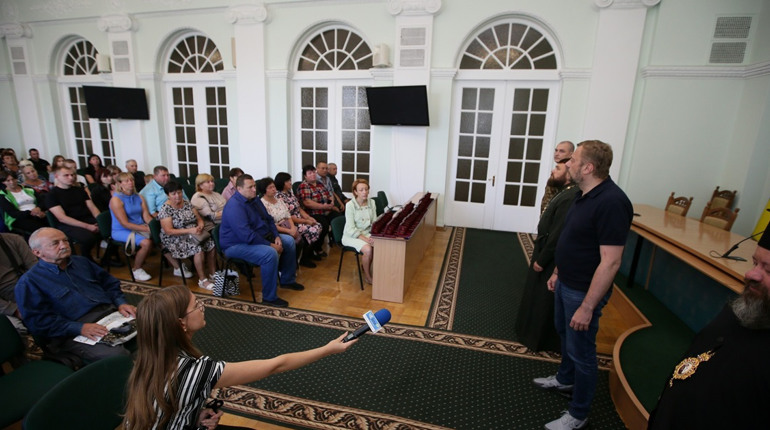 У Чернігові вшанували пам'ять 49 загиблих захисників України державними нагородами