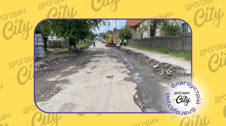 Призупинили через мобілізацію: підрядник розповів, чому не можуть закінчити ремонт по Зварицькій