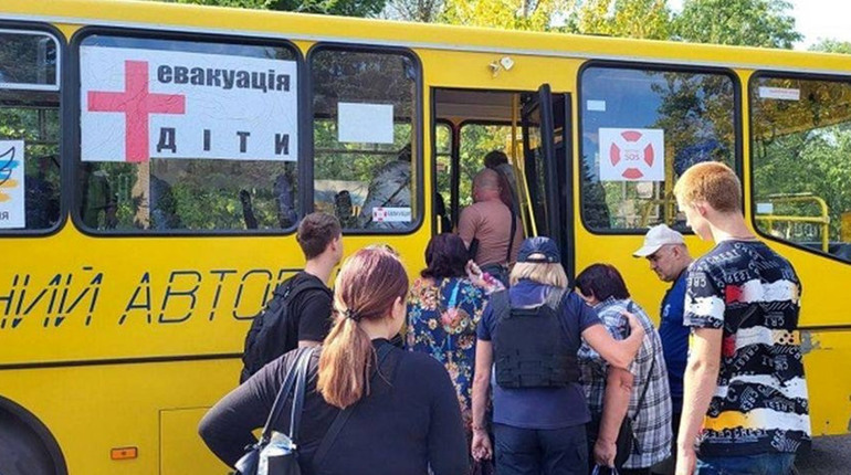 На Куп’янщині ухвалено рішення про примусову евакуацію дітей