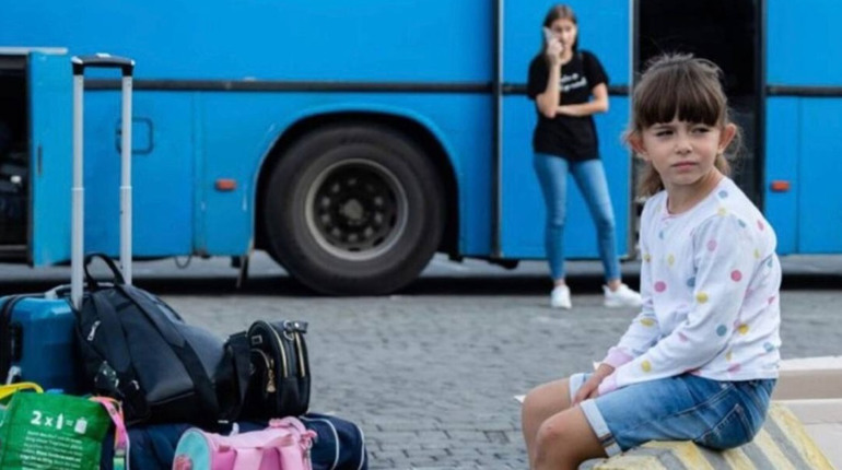 Безплатна евакуація з Покровська: місцева влада отримала пропозицію допомоги