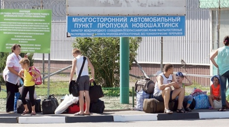"Єдіная страна". На Луганщині "модернізують" кордон, що відділяє регіон від "нової батьківщини"