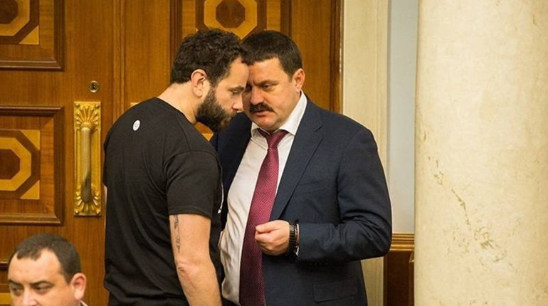 ДБР завершило розслідування щодо справи про держзраду Деркача та компанії. Що зʼясували