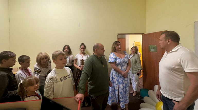У Дніпрі відкрили Культурний простір Торецької громади, але переселенцям забули повідомити адресу