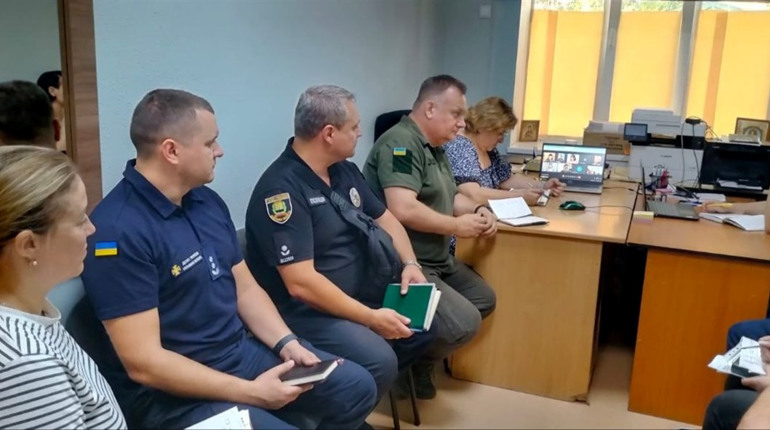 Комісія з розгляду питань щодо надання компенсації за зруйноване майно призупинила розгляд всіх заяв