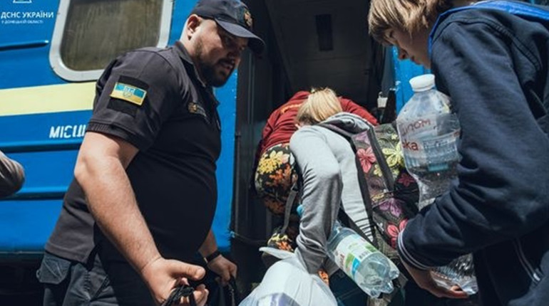 Евакуація з Торецької громади йде вкрай повільно: лише за добу лише одна людина покинула місто