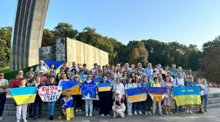 Чому новокаховчанам варто приїхати на зустріч у Києві?