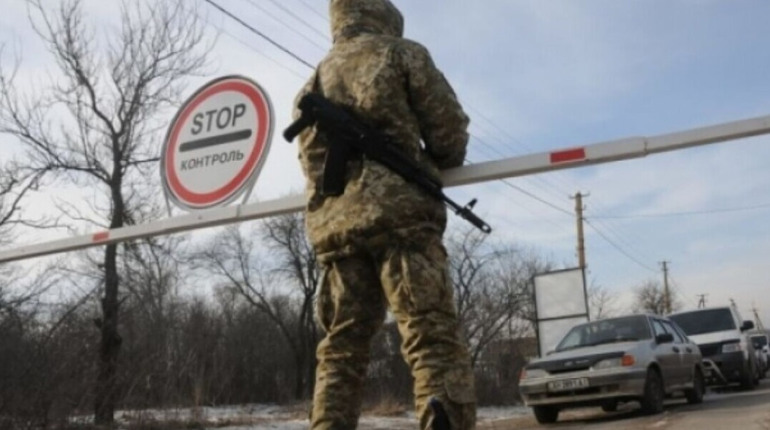 На Донеччині запроваджено обмеження руху для гуманітарних організацій у зонах бойових дій