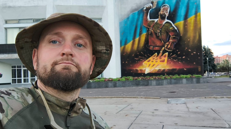 Ніжинець вдруге нагороджений почесним нагрудним знаком ЗСУ - «ЗОЛОТИМ ХРЕСТОМ»