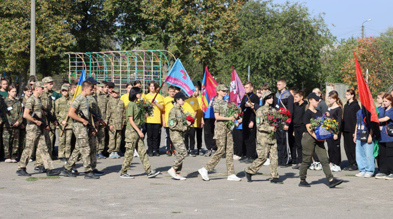У Фастівському ліцеї № 7 пройшли змагання військово-патріотичної гри "Сокіл" ("Джура")
