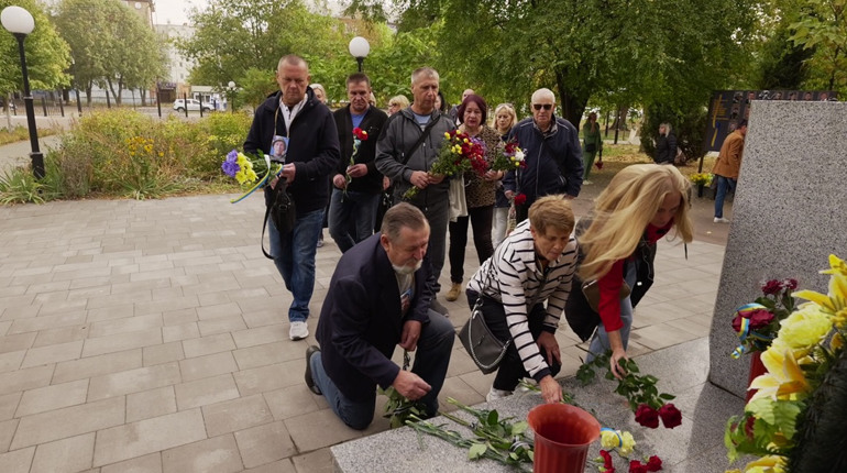 У День Захисників і Захисниць України шосткинці вшанували пам’ять тих, хто віддав життя за Україну