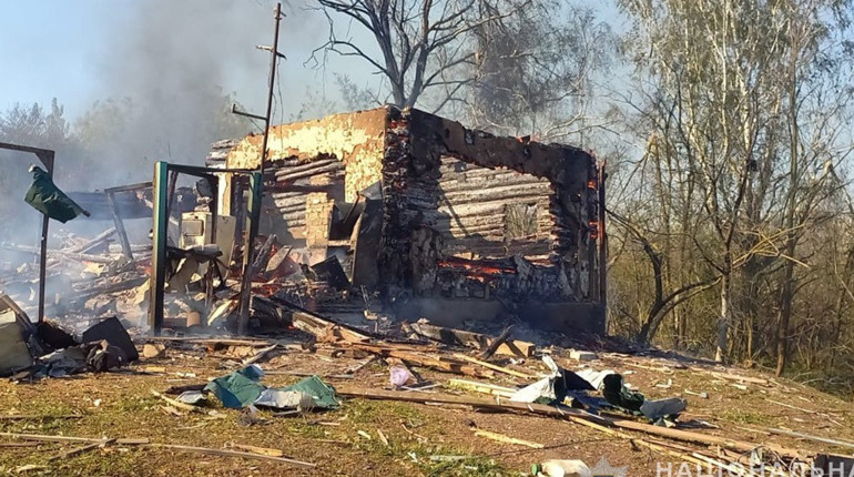 Поліцейські показали наслідки російських обстрілів на Сумщині