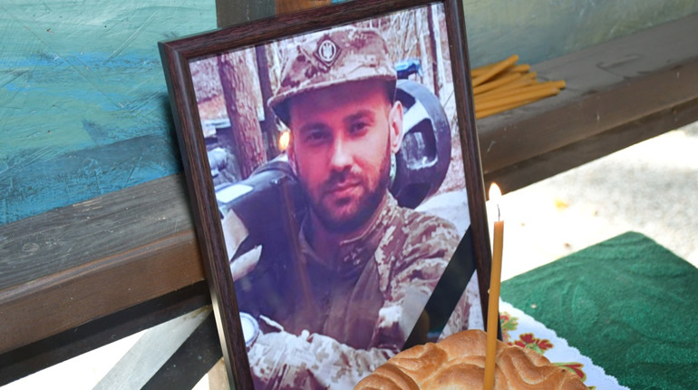 У Нікополі попрощалися із загиблим захисником Сергієм Семенцевим