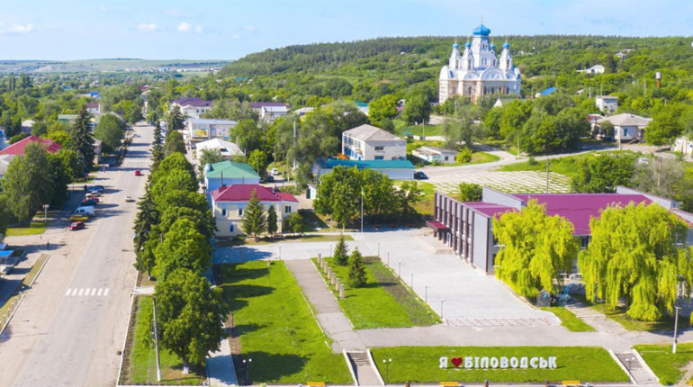 Атака невідомих дронів. На Луганщині "прилетіло" на військовий склад окупантів
