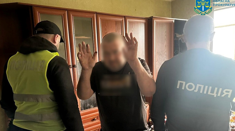 На Сумщині затримали чоловіка, який за гроші спалив автівку військового (ВІДЕО)