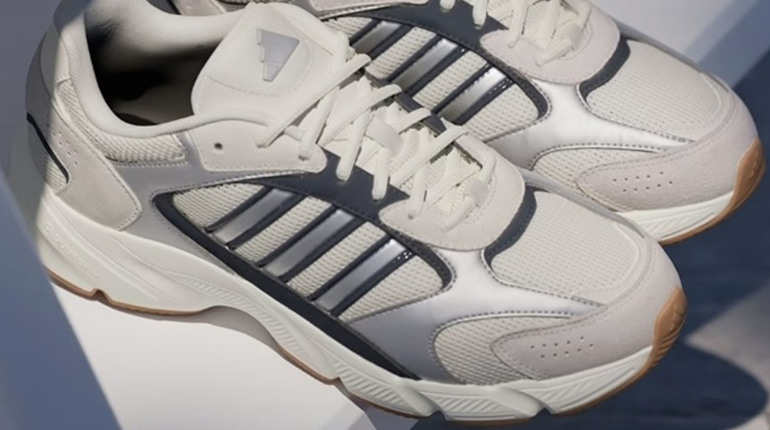 Чому варто вибрати чоловічі кросівки Adidas і де їх купити?