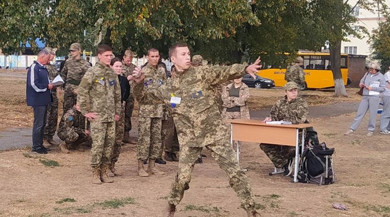 Команда "Перша сотня" Сарського опорного ліцею взяла участь у Петлюрівському вишколі