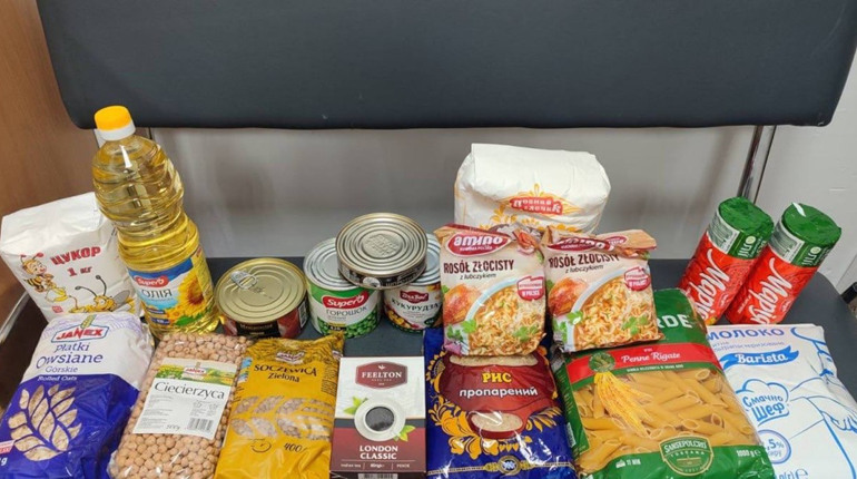 У Дніпрі розпочато видачу продуктових наборів для переселенців з Покровської громади