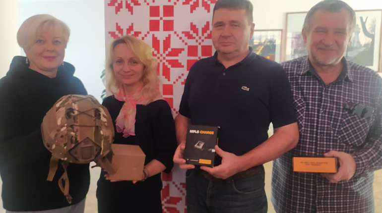 Артисти з Глухова концертами зібрали 13 тисяч гривень для воїна-земляка