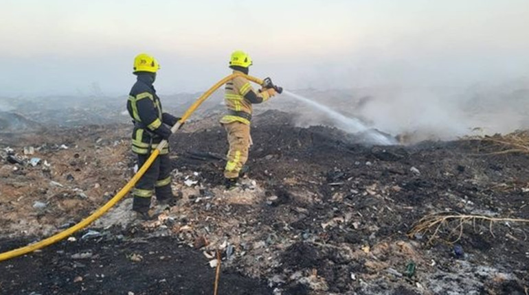 У Жовтих Водах надзвичайники продовжують боротьбу із тлінням сміття на старому сміттєзвалищі