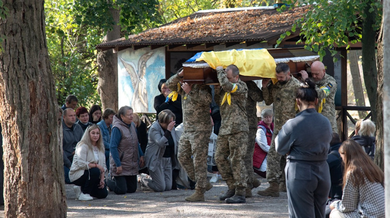 У Нікополі попрощалися із загиблим Героєм Антоном Затинацьким