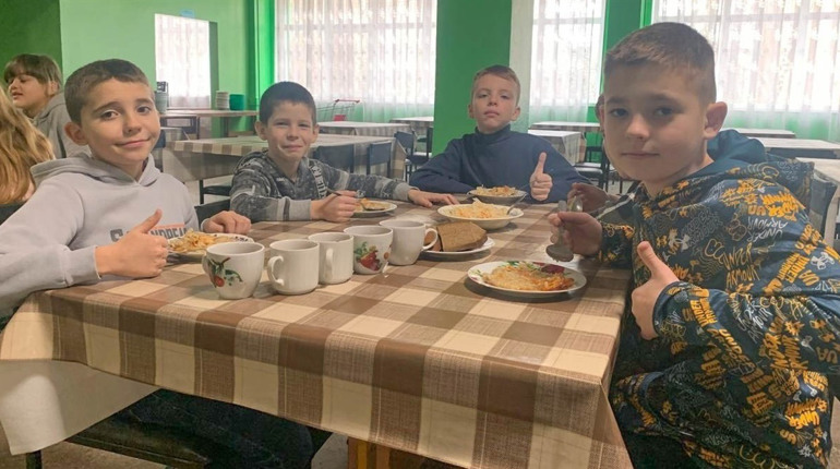 Учнів 1-4 класів Переяславської громади з жовтня харчуватимуть за державний кошт