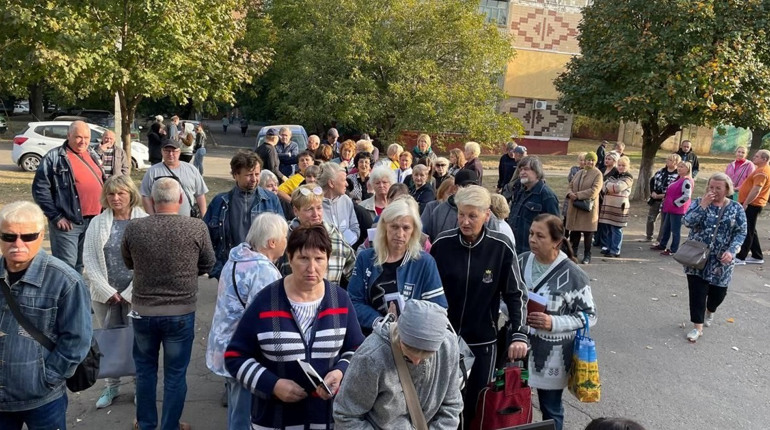 Переселенці з Торецької громади отримали продуктові набори у Краматорську