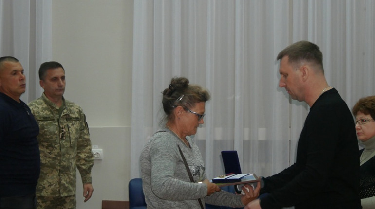 У Покрові відбулася 59 сесія міської ради: вшанували пам'ять загиблих Героїв