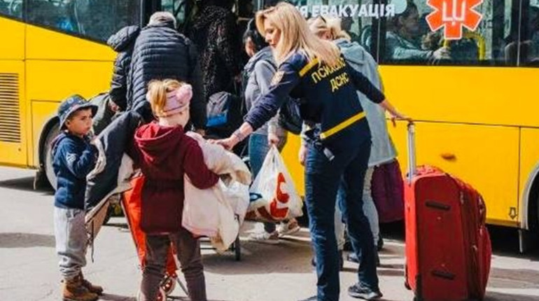 Евакуація з Донеччини: потягом можна виїхати щодня до Дніпропетровської та Львівської областей