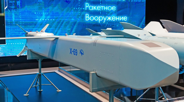 Росія атакує Одещину новітніми ракетами, ППО навчилося їх збивати